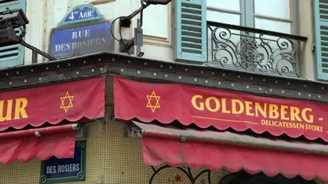 Defendant in 1982 attack on Jewish eatery in the City of Light apprehended in Palestinian territory